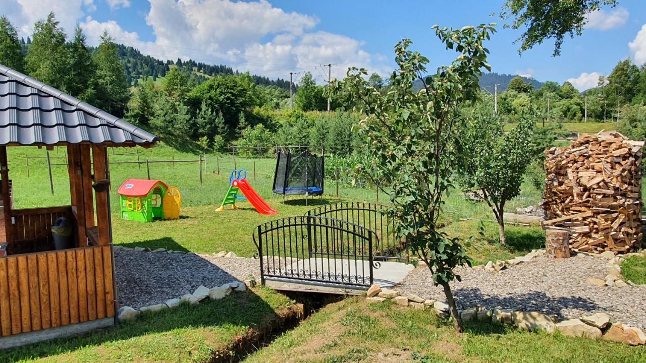 Cabana Alesia, Relaxare La Poalele Raraului Кымпулунг-Молдовенеск Экстерьер фото