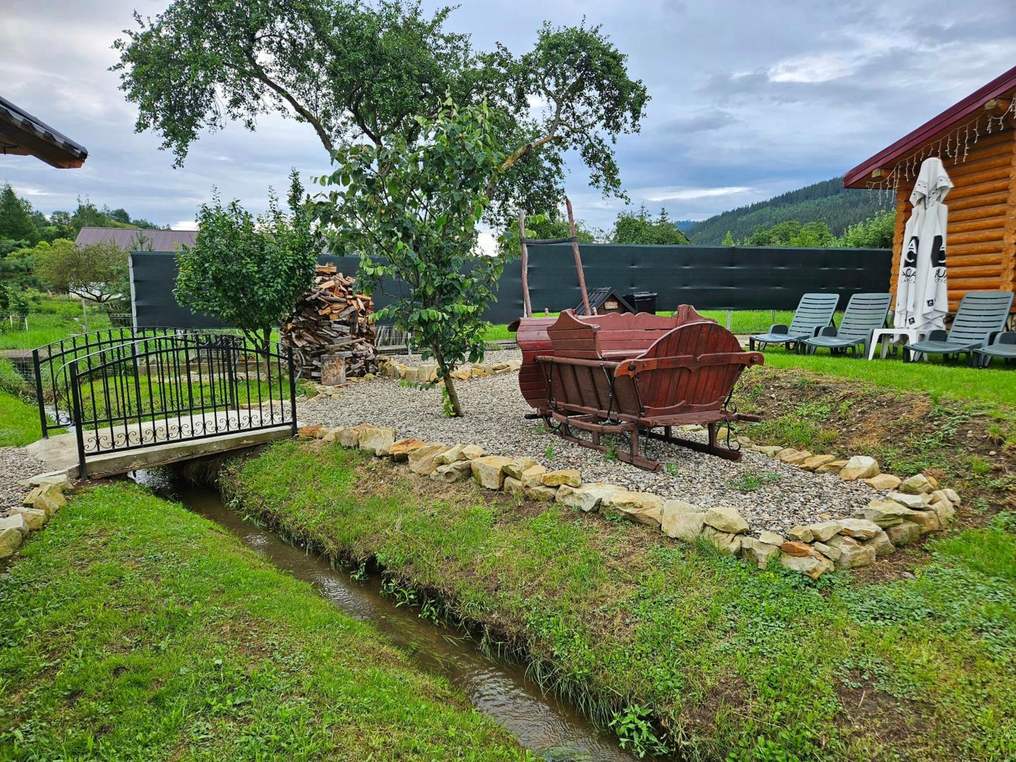 Cabana Alesia, Relaxare La Poalele Raraului Кымпулунг-Молдовенеск Экстерьер фото